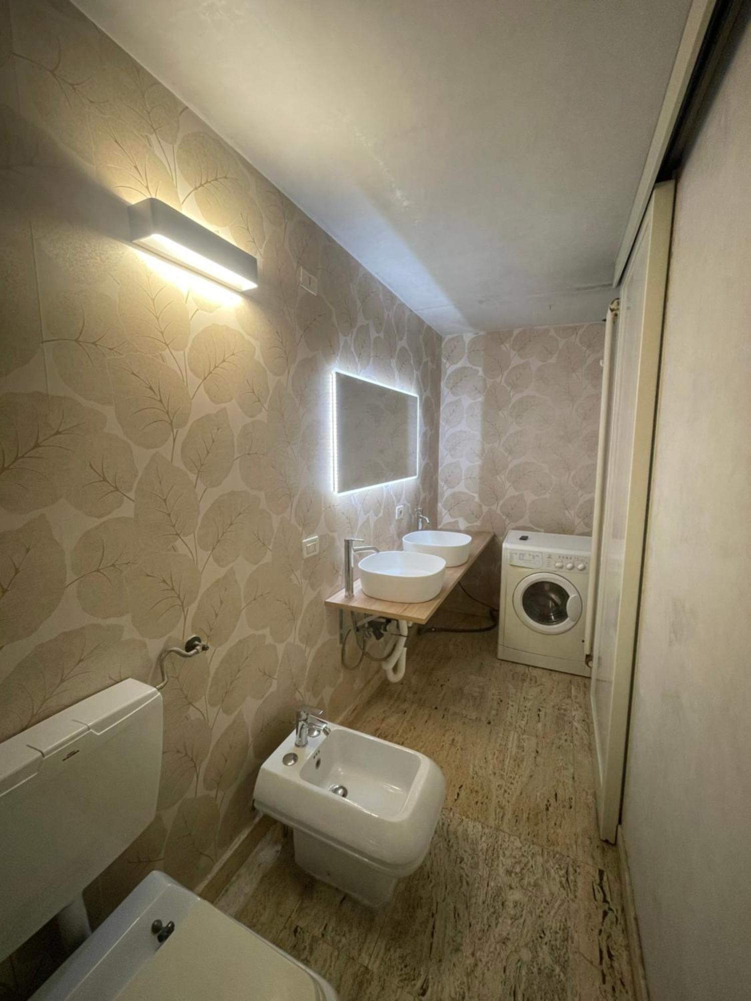 Lhe Sweet Apartment Чезена Экстерьер фото